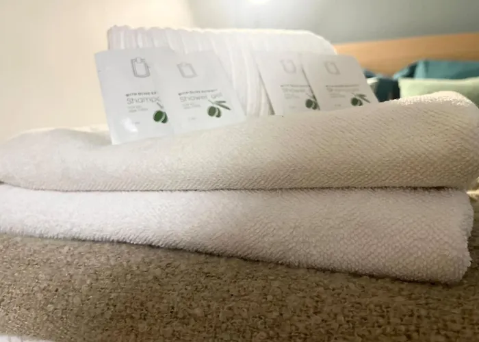 Bright Near Galeries Lafayette *